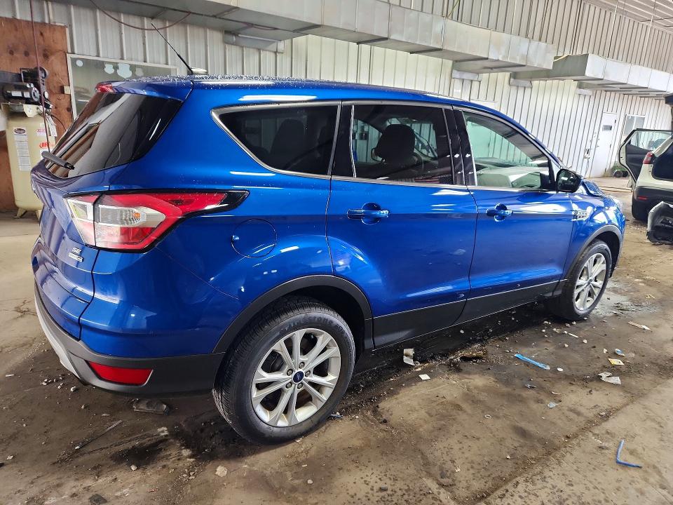 Продажа на аукционе авто 2017 Ford Escape, vin: 1FMCU9GD5HUC94932, номер лота: 57084616