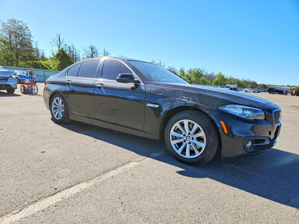 55593536 :رقم المزاد ، WBA5A7C58FG143584 vin ، 2015 Bmw 528 مزاد بيع