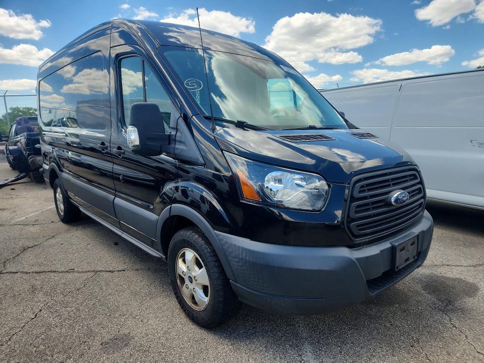 48338676 :رقم المزاد ، 1FTYR2CM1JKB37652 vin ، 2018 Ford Transit مزاد بيع