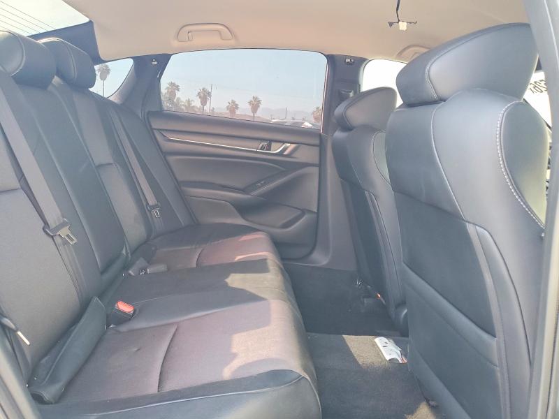 Продажа на аукционе авто 2018 Honda Accord, vin: 1HGCV1F33JA201958, номер лота: 56703526