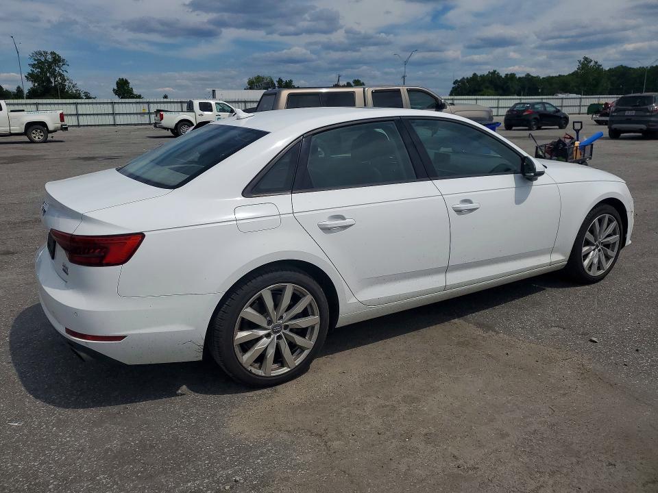 Продажа на аукционе авто 2017 Audi A4, vin: WAUANAF47HN002698, номер лота: 58594776
