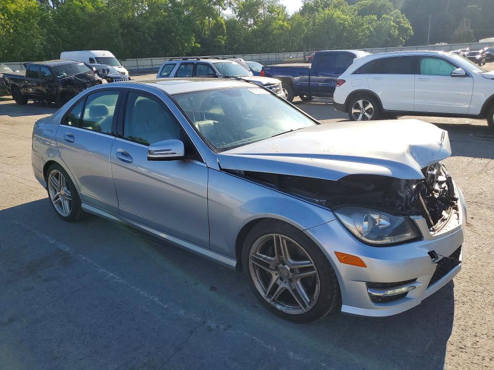 57052166 :رقم المزاد ، WDDGF8AB2EA889368 vin ، 2014 Mercedes-benz C مزاد بيع