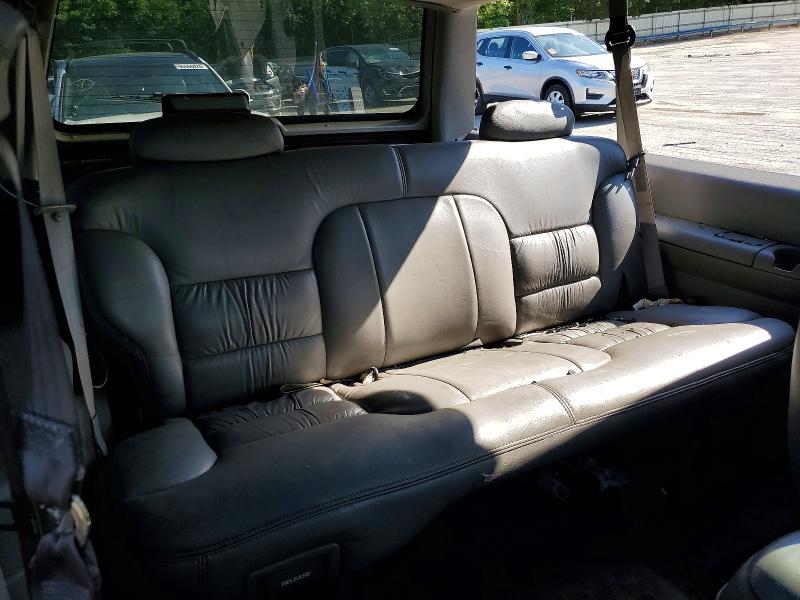 55704096 :رقم المزاد ، 3GNEK18R8WG106426 vin ، 1998 Chevrolet Tahoe مزاد بيع