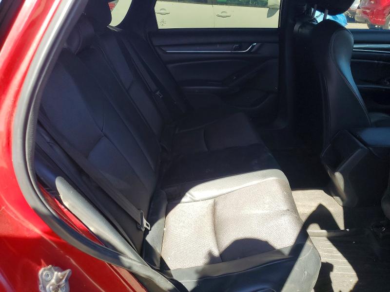 56874476 :رقم المزاد ، 1HGCV1F33JA065623 vin ، 2018 Honda Accord مزاد بيع