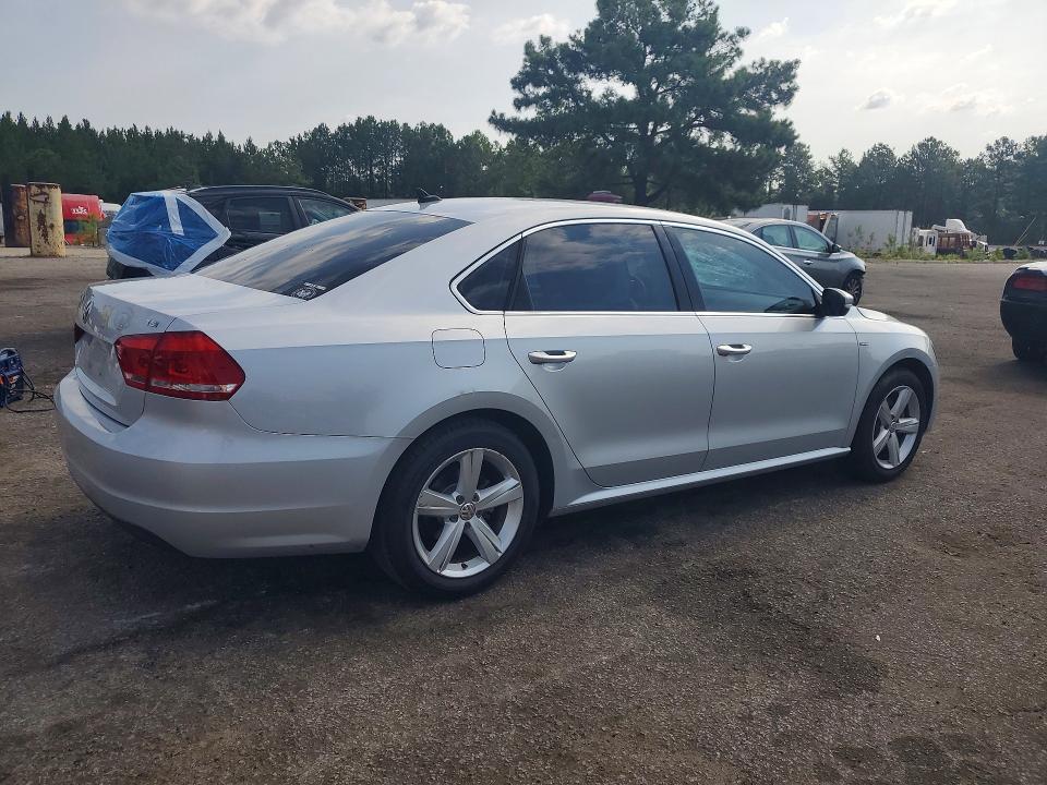 Продаж на аукціоні авто 2015 Volkswagen Passat, vin: 1VWAT7A35FC104792, номер лоту: 58789796
