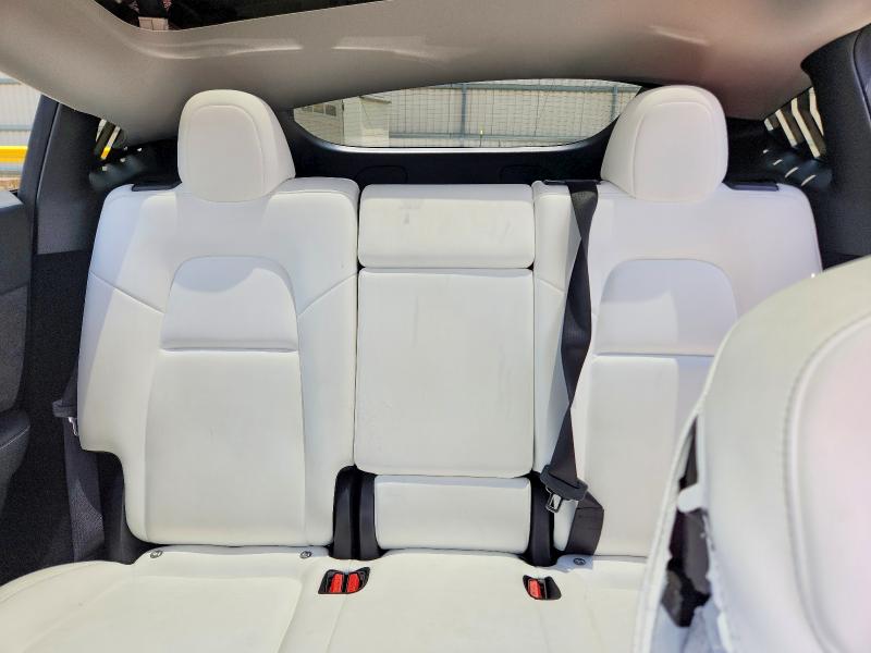 2024 Tesla Model Y მანქანა იყიდება აუქციონზე, vin: 7SAYGDEDXRF103672, აუქციონის ნომერი: 57854956