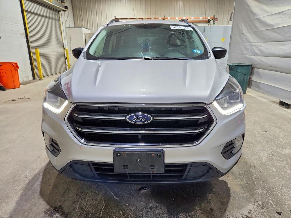 2018 Ford Escape მანქანა იყიდება აუქციონზე, vin: 1FMCU9GD0JUC98618, აუქციონის ნომერი: 57747166