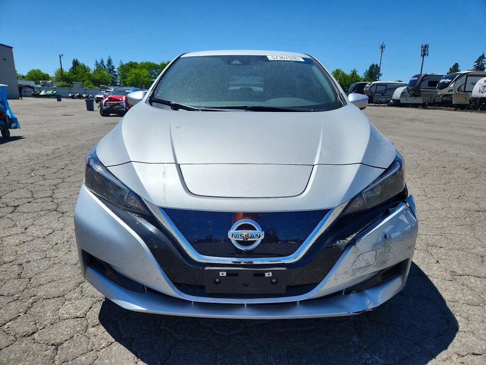 57367536 :رقم المزاد ، 1N4AZ1BV3NC551589 vin ، 2022 Nissan Leaf مزاد بيع