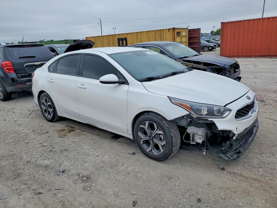 56479016 :رقم المزاد ، 3KPF24AD1ME376393 vin ، 2021 Kia Forte مزاد بيع