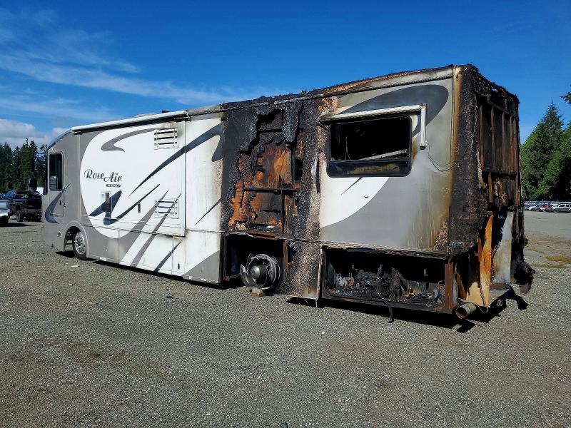 55189956 :رقم المزاد ، 5B4NR97BX44700037 vin ، 2004 Workhorse Custom Chassis Motorhome Chassis مزاد بيع