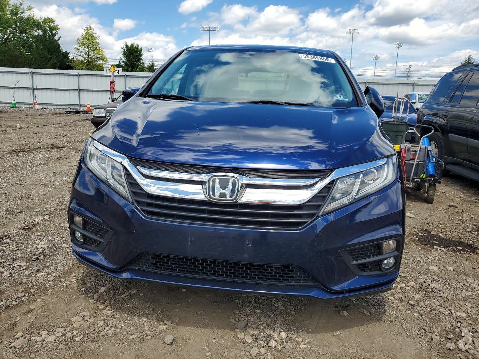 58385856 :رقم المزاد ، 5FNRL6H74JB020693 vin ، 2018 Honda Odyssey مزاد بيع