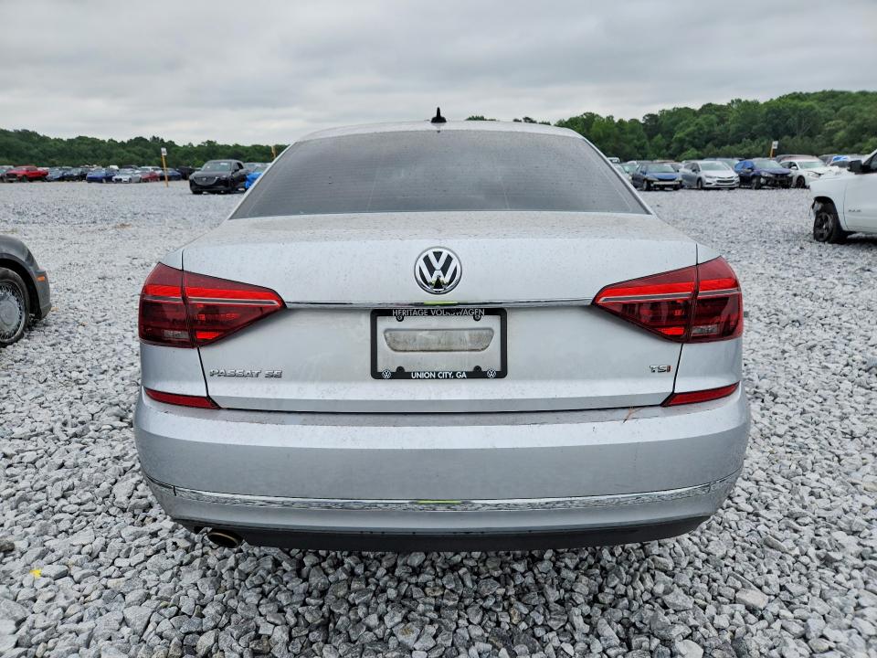 55425576 :رقم المزاد ، 1VWBA7A3XJC039327 vin ، 2018 Volkswagen Passat مزاد بيع