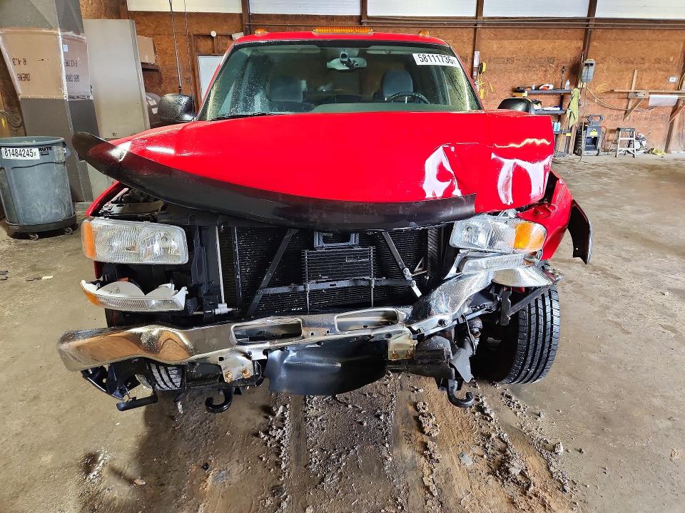 58111736 :رقم المزاد ، 1GTGK23U74F102854 vin ، 2004 Gmc Sierra مزاد بيع