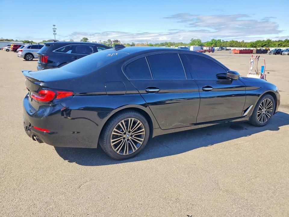 57121586 :رقم المزاد ، WBAJA7C38HG903870 vin ، 2017 Bmw 530 مزاد بيع