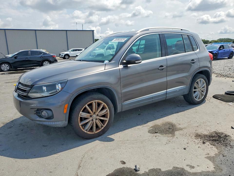 2015 Volkswagen Tiguan მანქანა იყიდება აუქციონზე, vin: WVGAV7AX7FW516013, აუქციონის ნომერი: 85992025