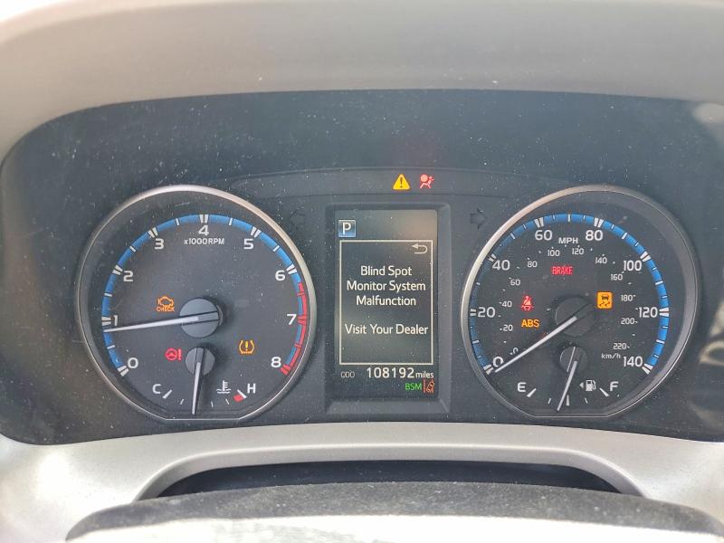 56471216 :رقم المزاد ، 2T3RFREV9JW738584 vin ، 2018 Toyota Rav4 مزاد بيع