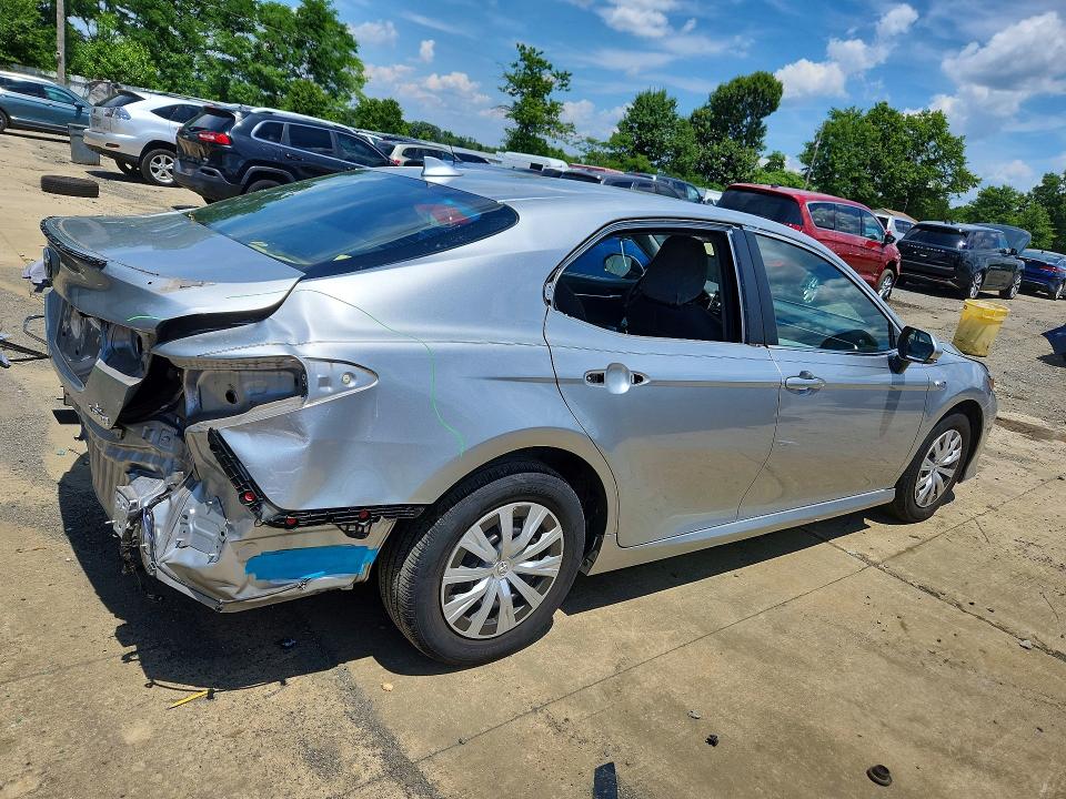 2018 Toyota Camry მანქანა იყიდება აუქციონზე, vin: 4T1B31HK1JU504574, აუქციონის ნომერი: 58491176