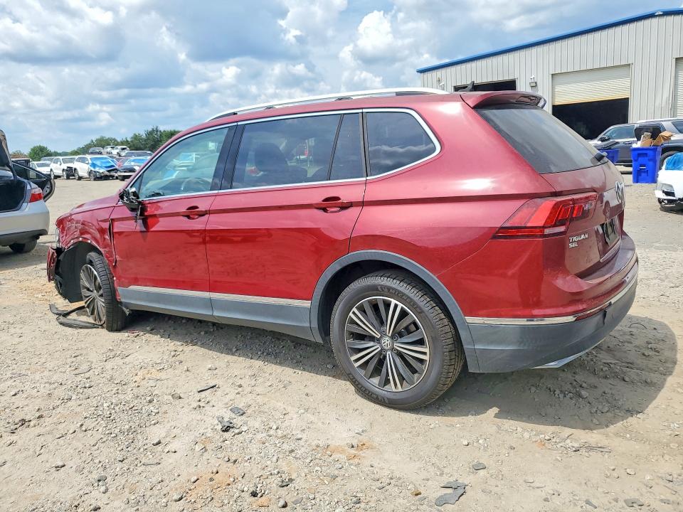 57028916 :رقم المزاد ، 3VV3B7AX6JM133440 vin ، 2018 Volkswagen Tiguan مزاد بيع