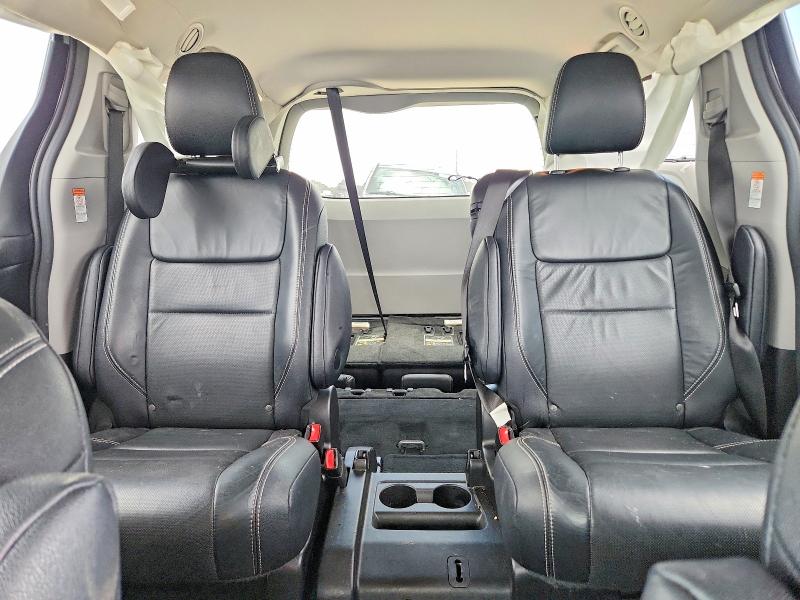 Продажа на аукционе авто 2017 Toyota Sienna, vin: 5TDXZ3DC6HS827603, номер лота: 55766826