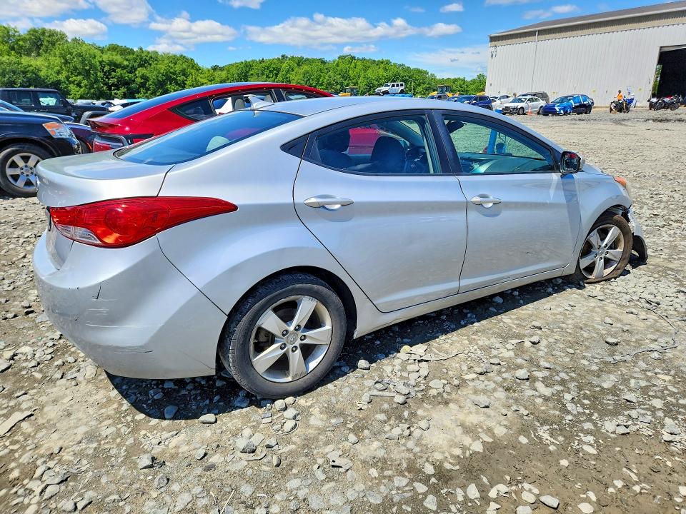 2013 Hyundai Elantra მანქანა იყიდება აუქციონზე, vin: 5NPDH4AE2DH354476, აუქციონის ნომერი: 56283146