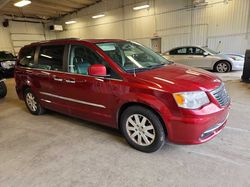 57736856 :رقم المزاد ، 2C4RC1BG5FR662881 vin ، 2015 Chrysler Town & Country مزاد بيع