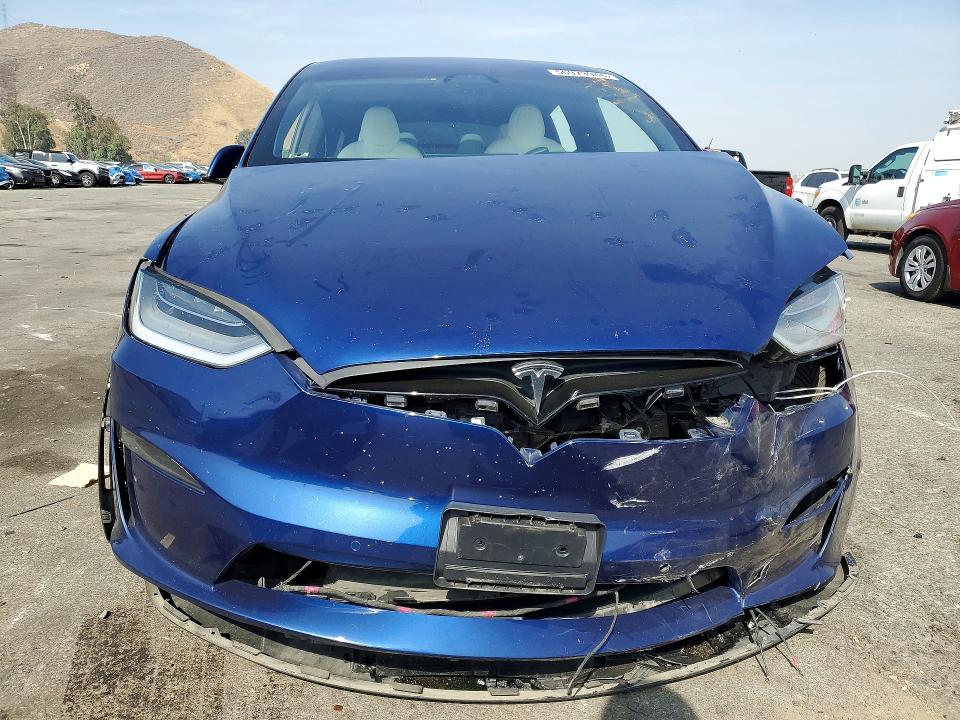 Продажа на аукционе авто 2022 Tesla Model X, vin: 7SAXCBE53NF329261, номер лота: 55973946