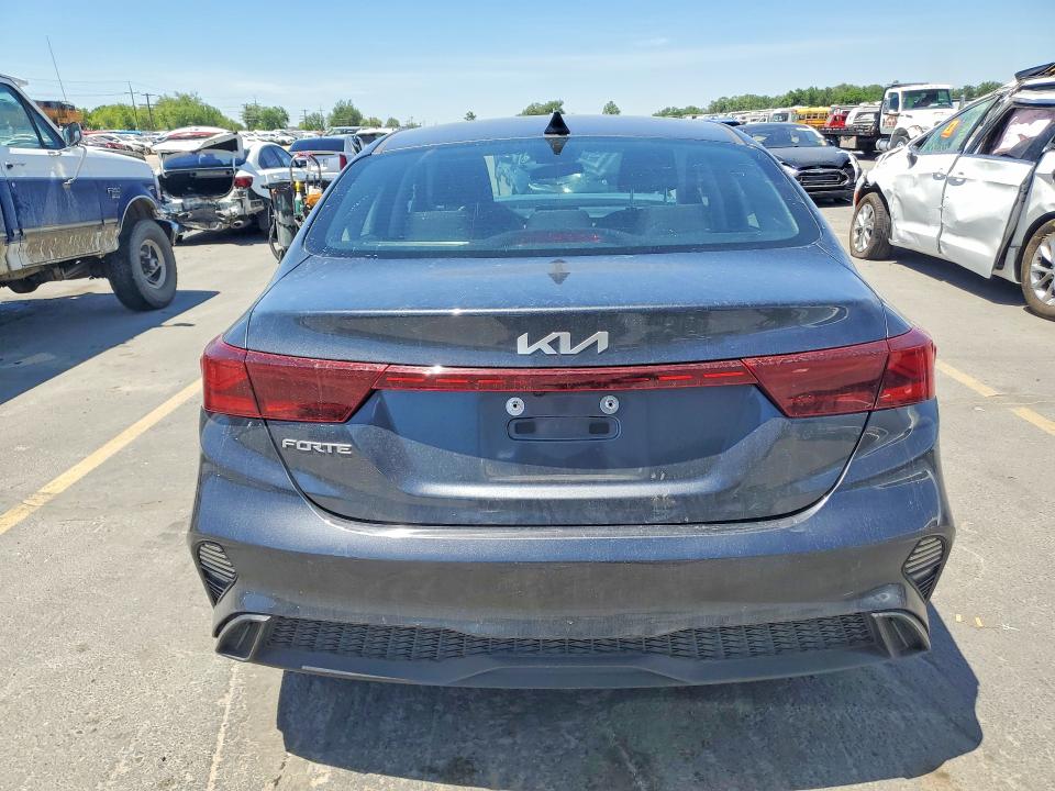 2022 Kia Forte მანქანა იყიდება აუქციონზე, vin: 3KPF24ADXNE471911, აუქციონის ნომერი: 57083306