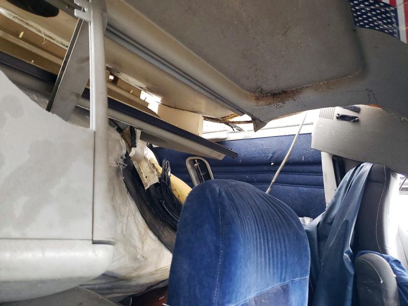 57681646 :رقم المزاد ، 1FUJA6CG12LK25163 vin ، 2002 Freightliner Columbia 1 مزاد بيع