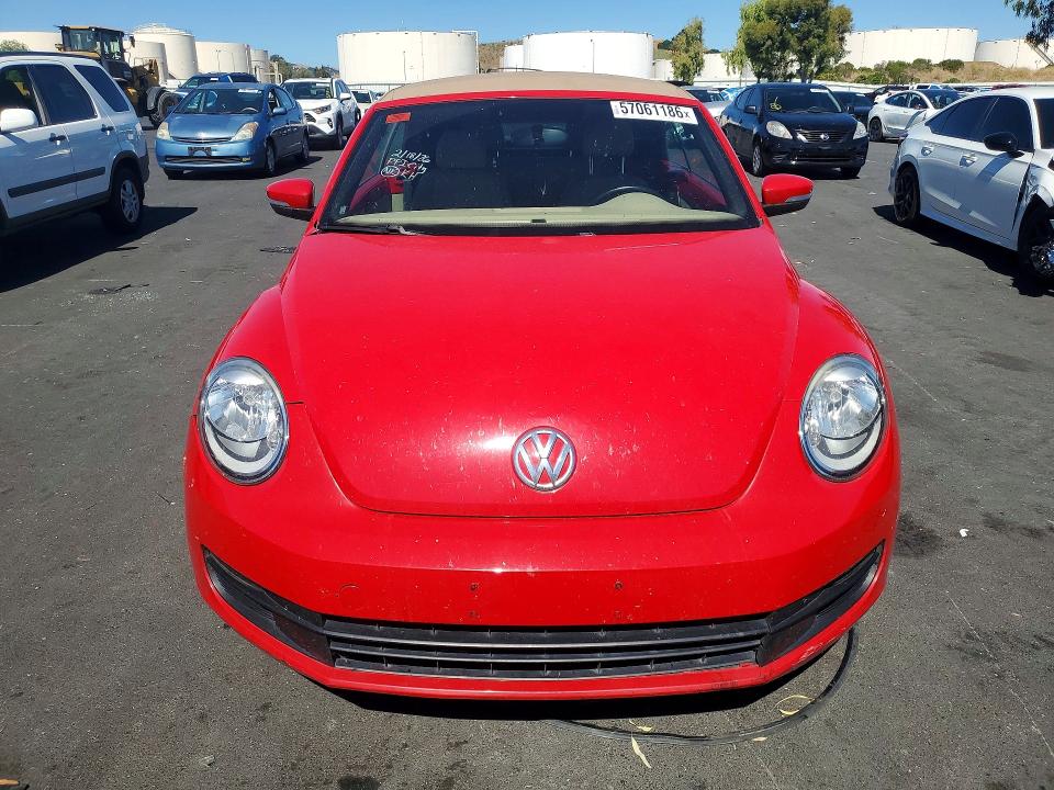 2013 Volkswagen Beetle მანქანა იყიდება აუქციონზე, vin: 3VW5P7AT8DM800368, აუქციონის ნომერი: 57061186