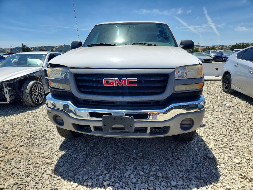 56650106 :رقم المزاد ، 1GTHC24U46E148229 vin ، 2006 Gmc Sierra 2500 Hd Denal مزاد بيع