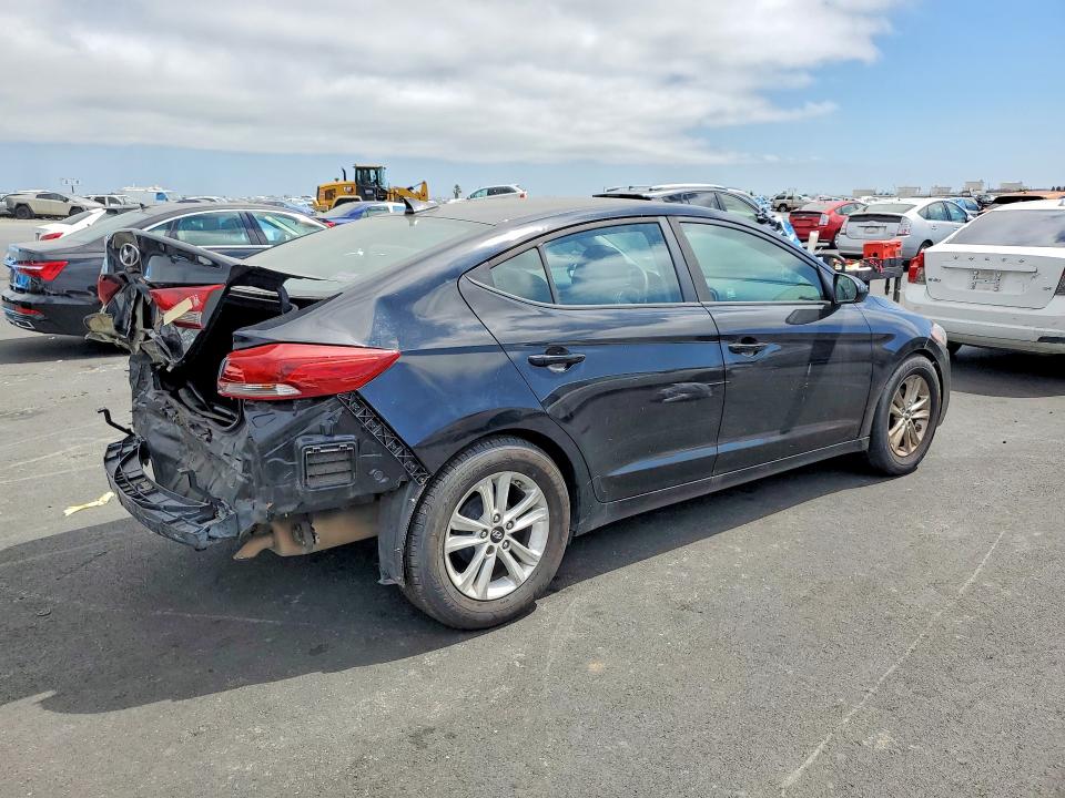 2017 Hyundai Elantra მანქანა იყიდება აუქციონზე, vin: KMHD74LFXHU061747, აუქციონის ნომერი: 58155806