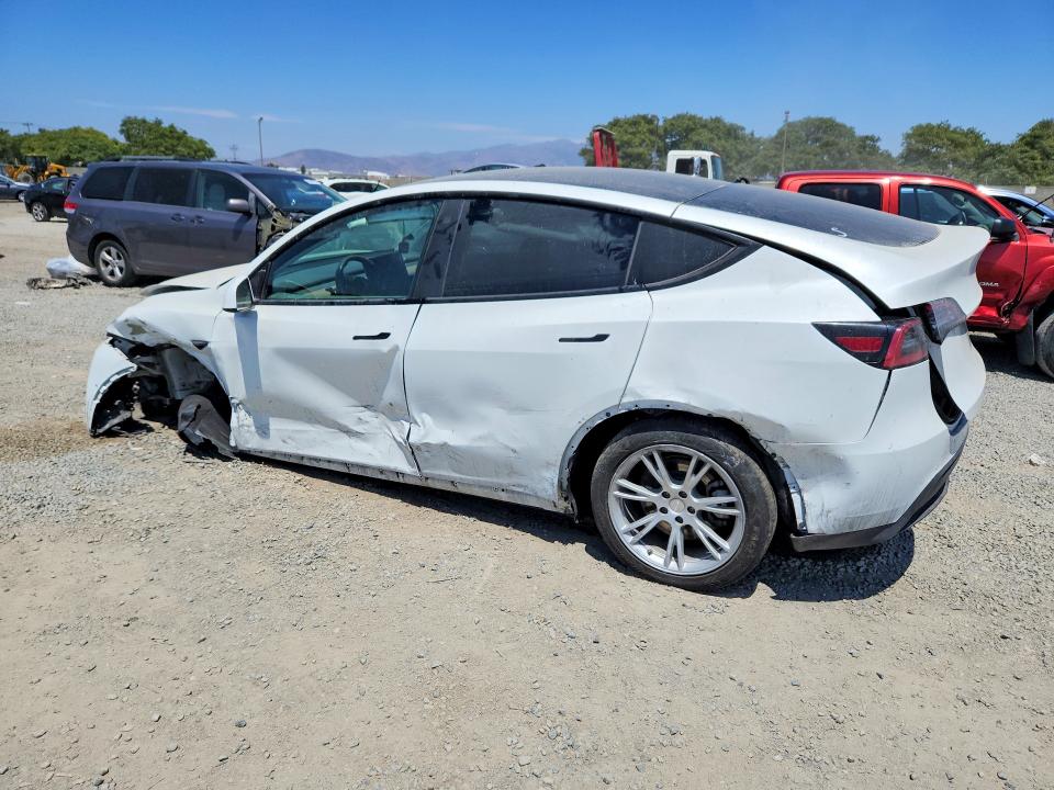 58660626 :رقم المزاد ، 7SAYGDEE0NF356910 vin ، 2022 Tesla Model Y مزاد بيع