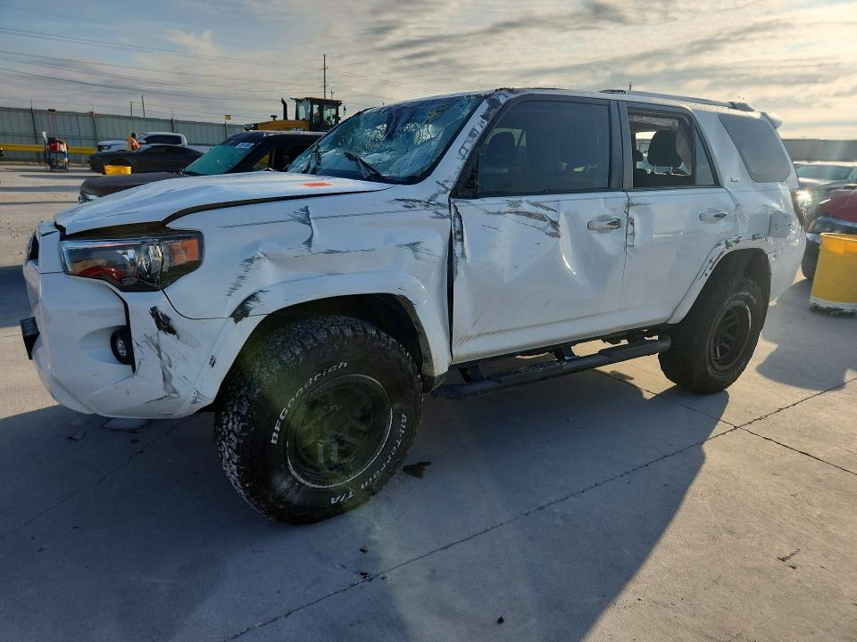 Auction sale of the 2023 Toyota 4runner, vin: JTEEU5JRXP5285240, lot number: 55951836