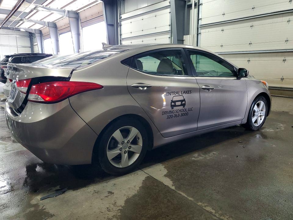 57346086 :رقم المزاد ، 5NPDH4AE9DH283924 vin ، 2013 Hyundai Elantra مزاد بيع
