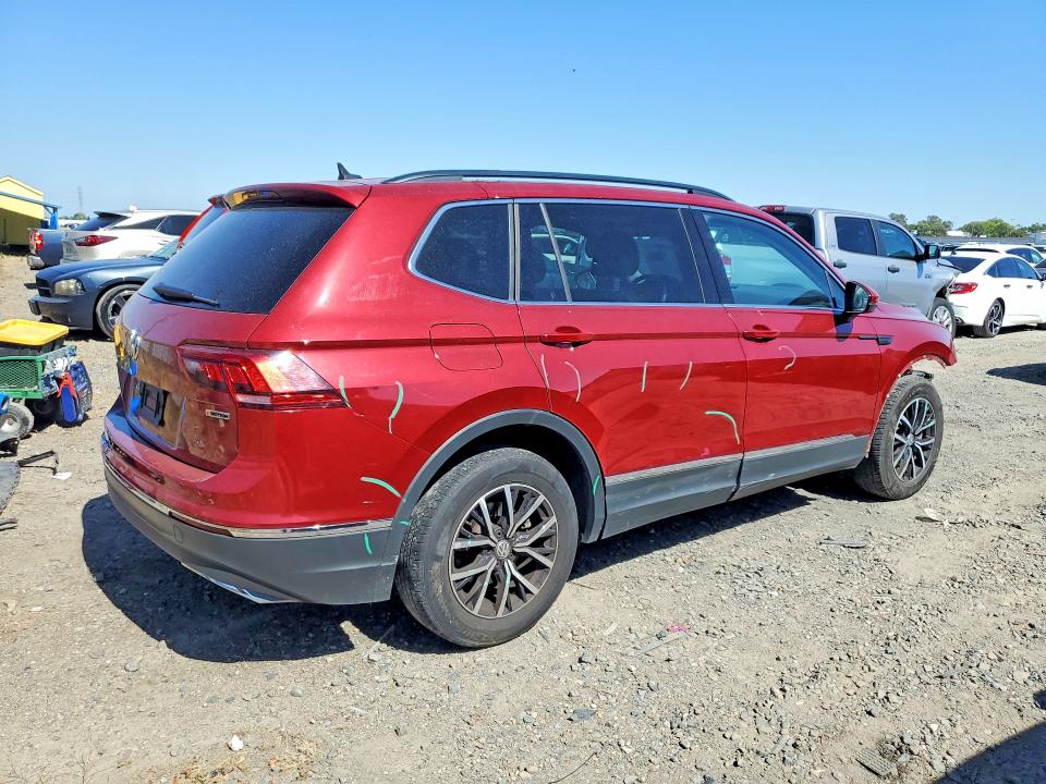Продажа на аукционе авто 2021 Volkswagen Tiguan, vin: 3VV2B7AX6MM091061, номер лота: 55822686