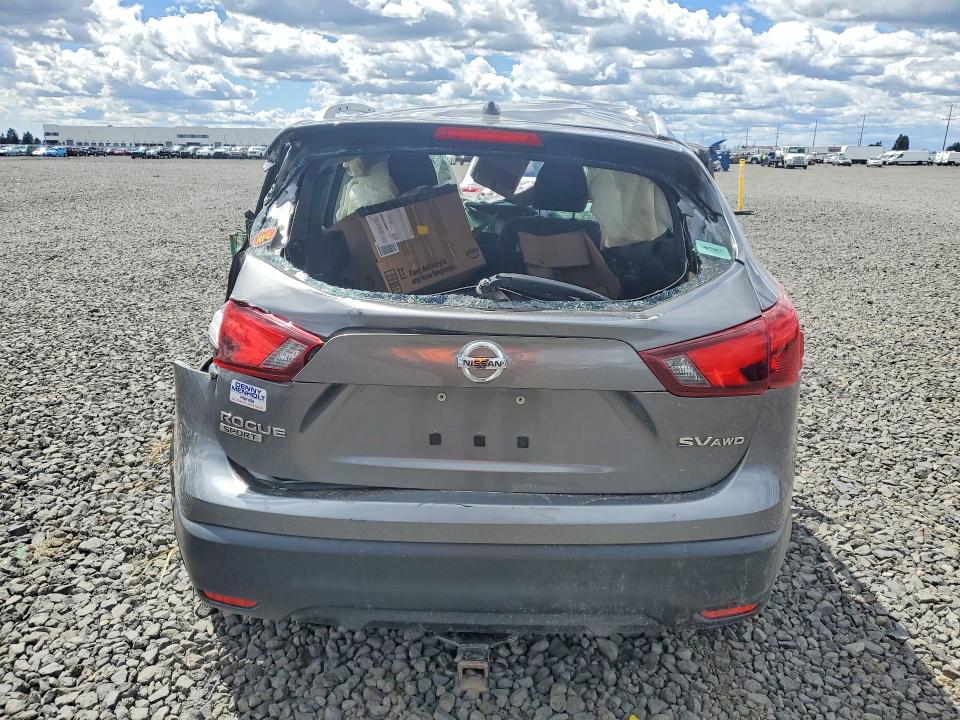 Auction sale of the 2017 Nissan Rogue Sport, vin: JN1BJ1CR1HW105664, lot number: 56569076