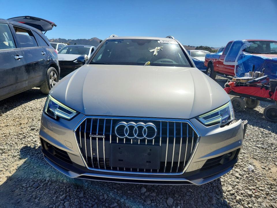 Продаж на аукціоні авто 2017 Audi A4 Allroad, vin: WA19NAF40HA050700, номер лоту: 97682095