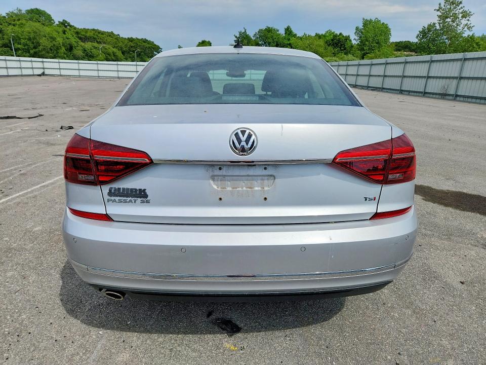 Продажа на аукционе авто 2018 Volkswagen Passat, vin: 1VWBA7A36JC000878, номер лота: 57257246