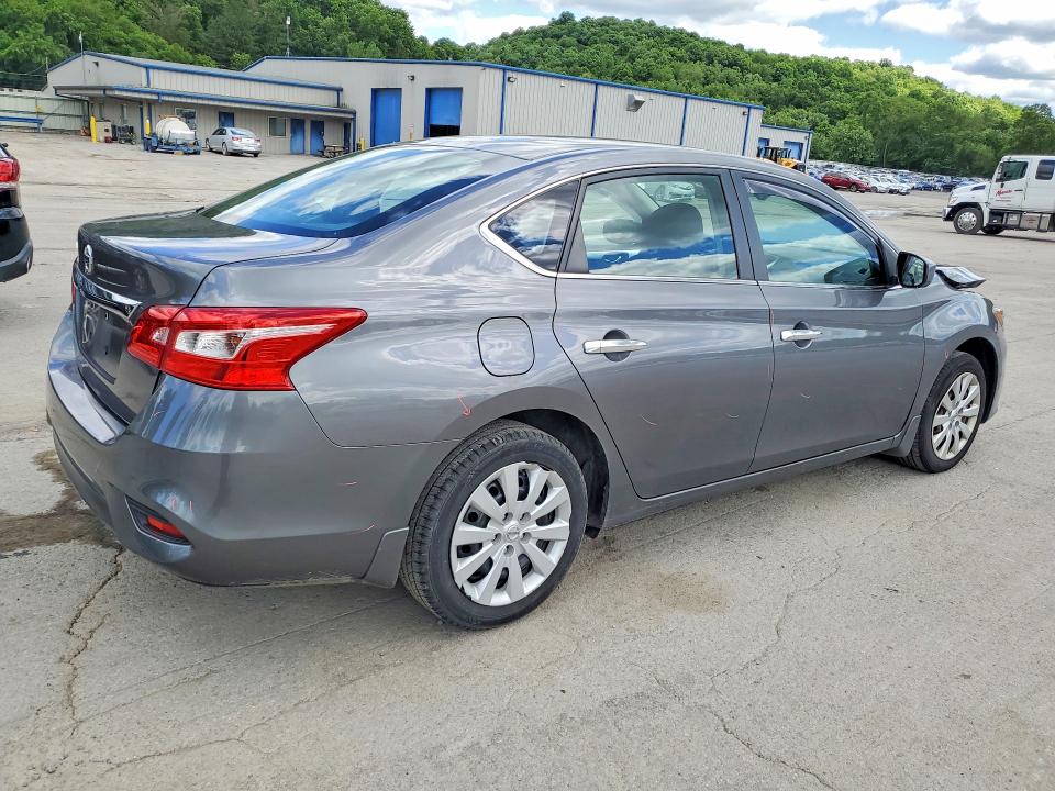 57490366 :رقم المزاد ، 3N1AB7AP5JY333601 vin ، 2018 Nissan Sentra مزاد بيع