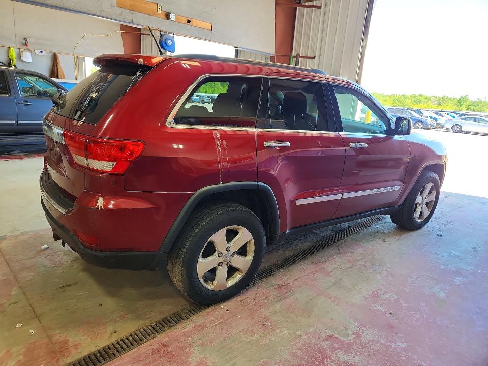 2013 Jeep Grand Cherokee მანქანა იყიდება აუქციონზე, vin: 1C4RJFBG4DC633302, აუქციონის ნომერი: 55556726