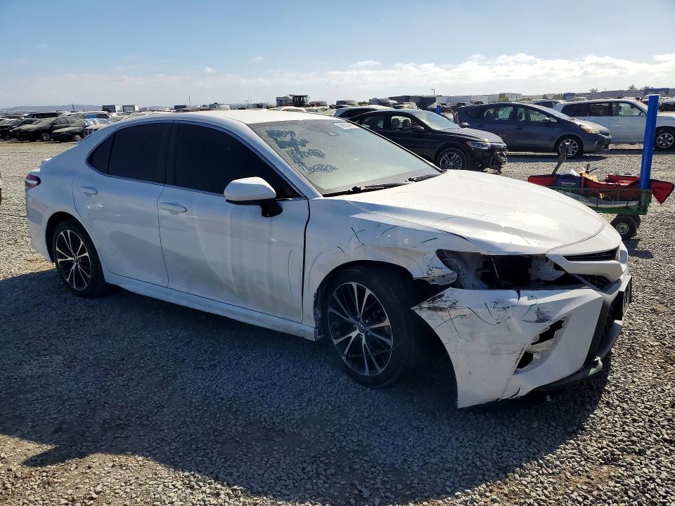 85623465 :رقم المزاد ، 4T1G11AK0LU906112 vin ، 2020 Toyota Camry مزاد بيع