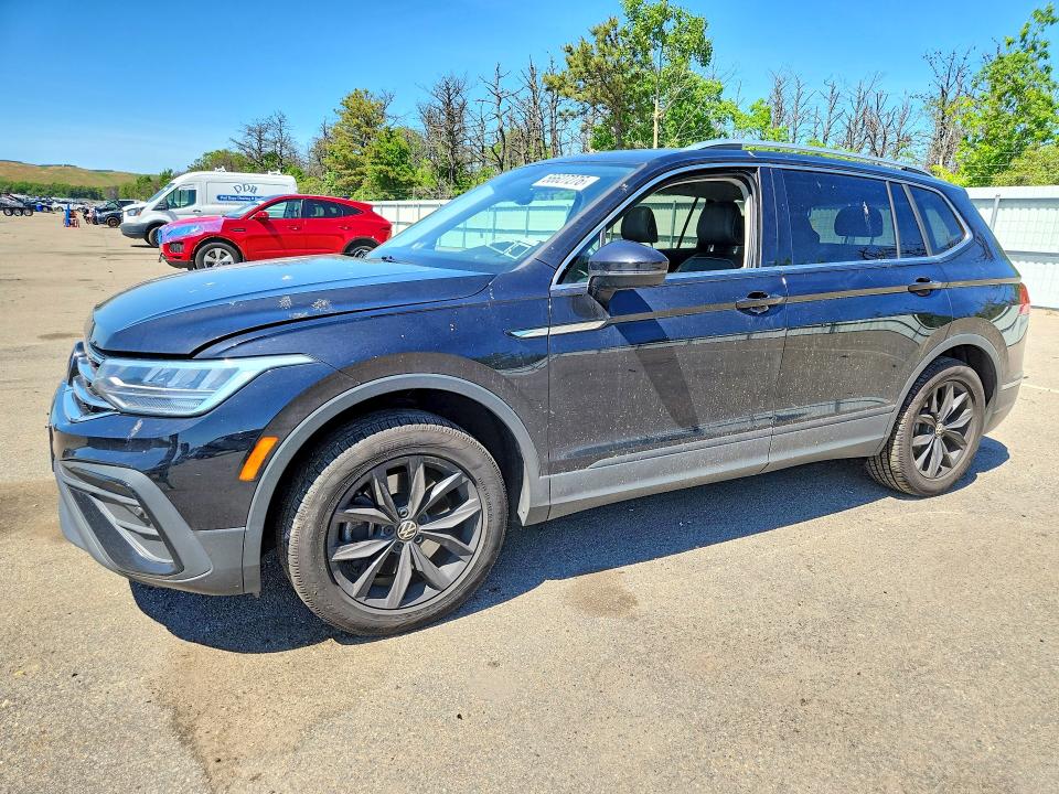 56627276 :رقم المزاد ، 3VV2B7AX0NM037529 vin ، 2022 Volkswagen Tiguan مزاد بيع