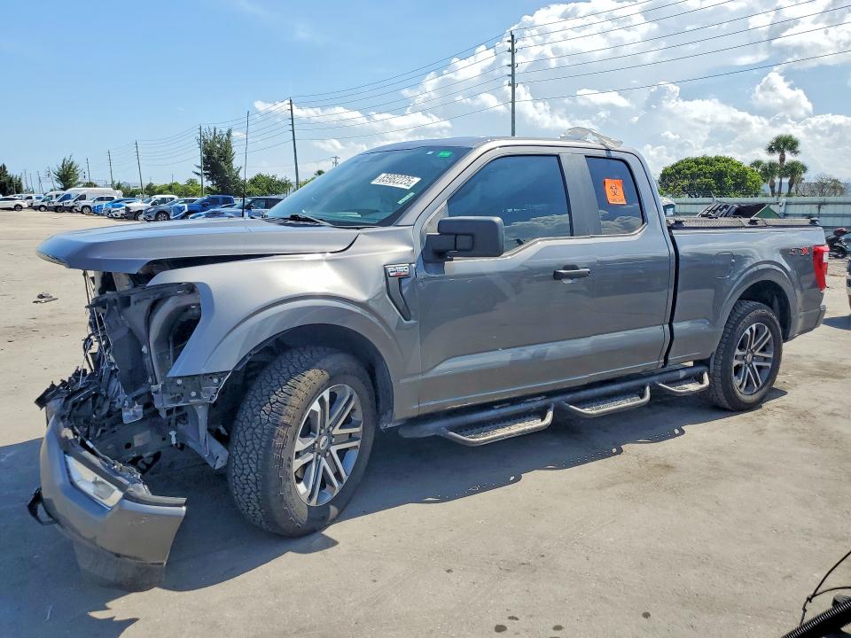85982225 :رقم المزاد ، 1FTEX1CP7NKD18046 vin ، 2022 Ford F150 مزاد بيع