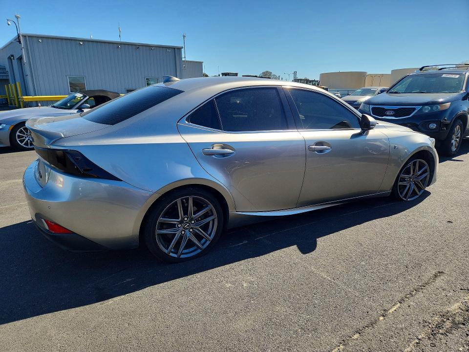 56862526 :رقم المزاد ، JTHBA1D22J5081206 vin ، 2018 Lexus Is مزاد بيع