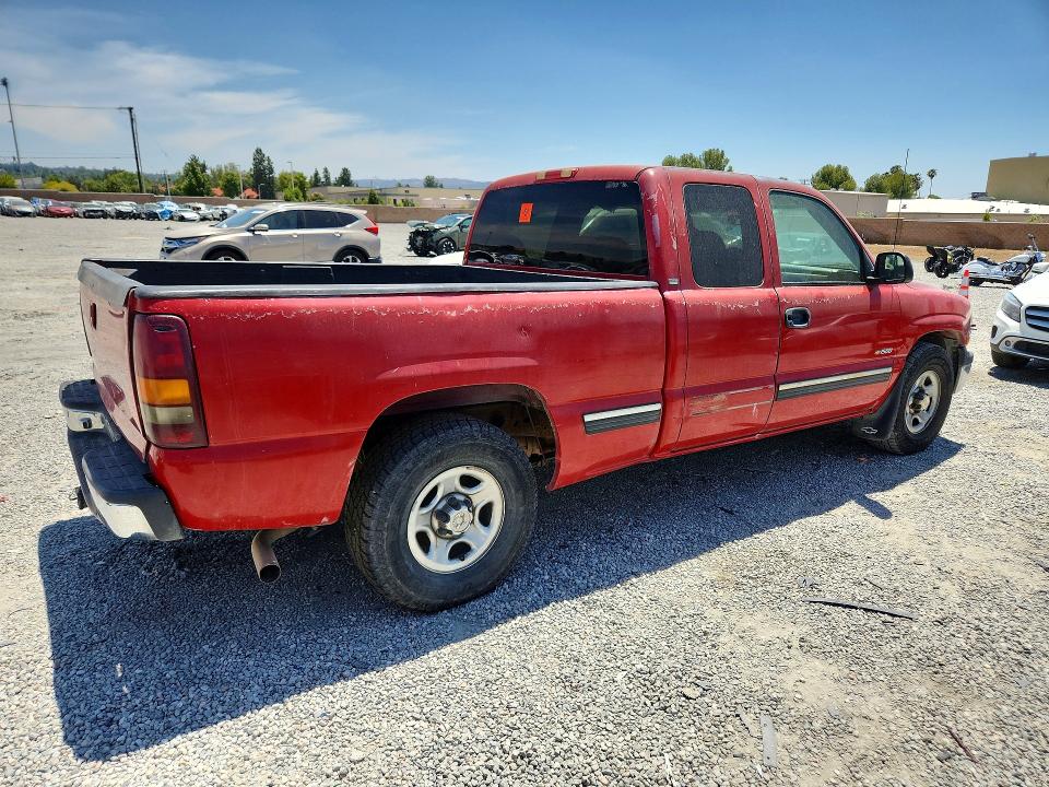 Продаж на аукціоні авто 2002 Chevrolet Silverado, vin: 2GCEC19TX21142945, номер лоту: 56692466