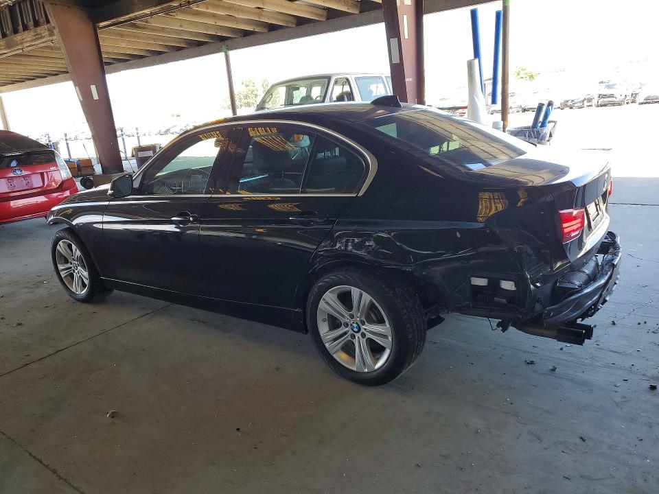56120356 :رقم المزاد ، WBA8B9G5XHNU51855 vin ، 2017 Bmw 330 مزاد بيع