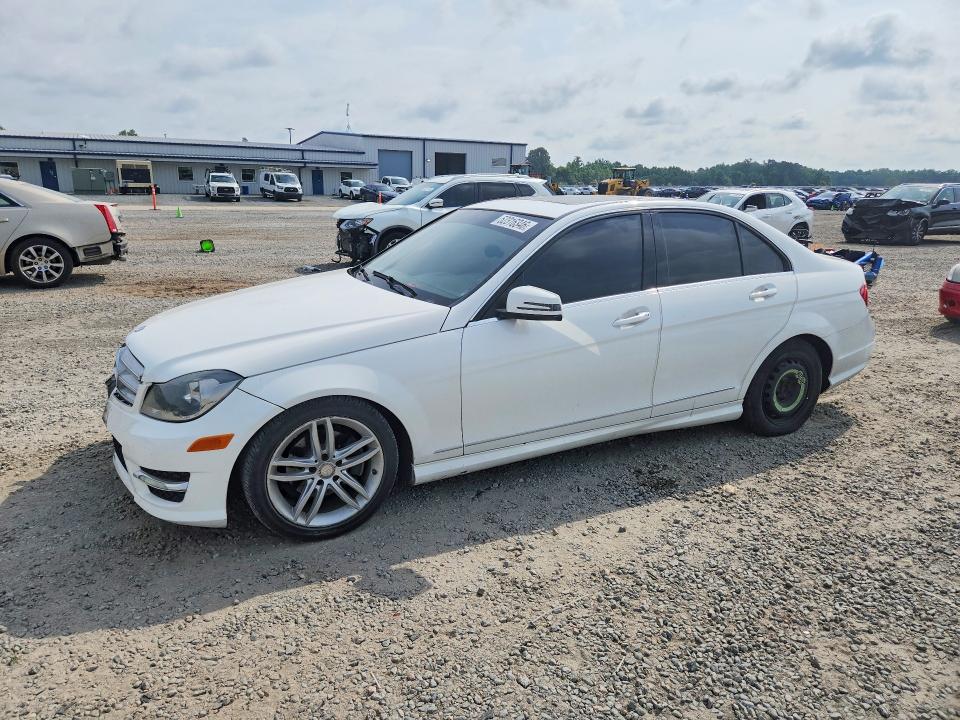 52316346 :رقم المزاد ، WDDGF4HB7DR269677 vin ، 2013 Mercedes-benz C مزاد بيع