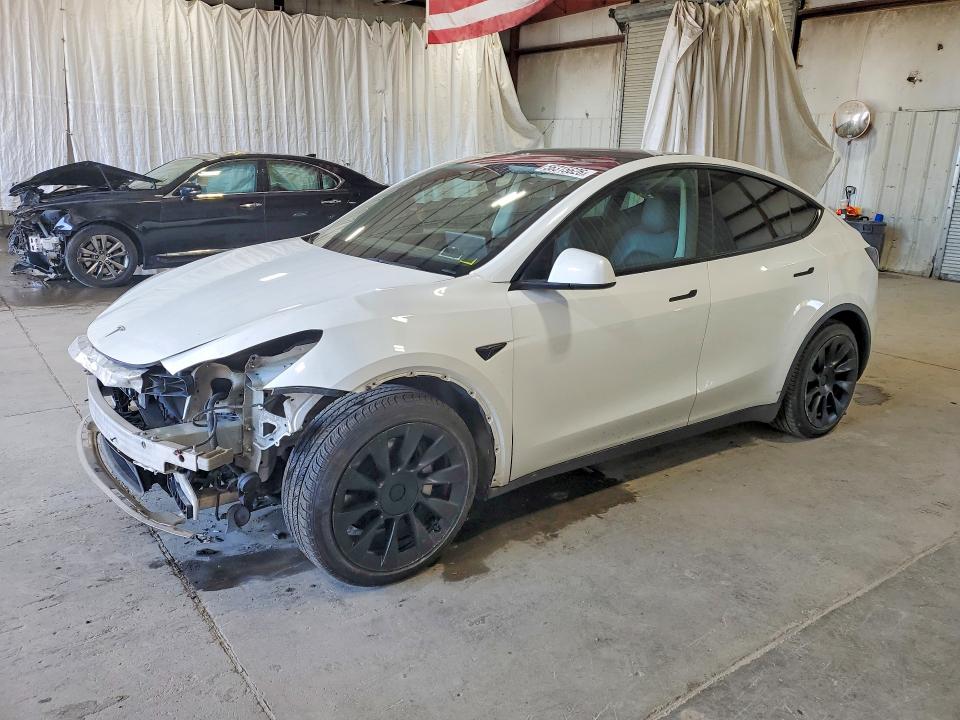 56315626 :رقم المزاد ، 7SAYGAEE2NF364845 vin ، 2022 Tesla Model Y مزاد بيع