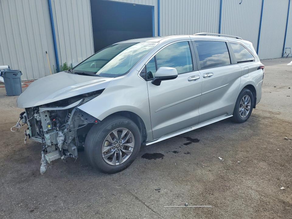 Продажа на аукционе авто 2024 Toyota Sienna, vin: 5TDYRKEC5RS198642, номер лота: 55738696