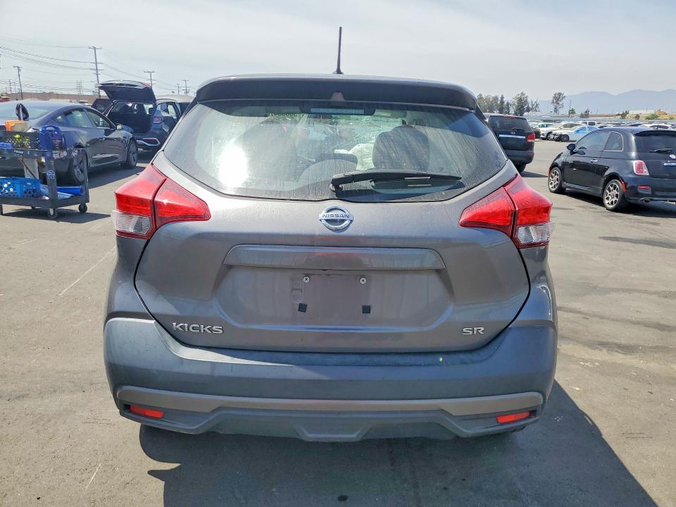 56655476 :رقم المزاد ، 3N1CP5CUXJL511159 vin ، 2018 Nissan Kicks مزاد بيع